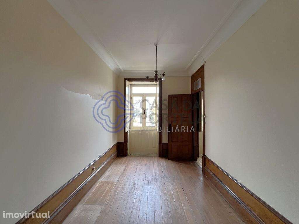 Prédio Palácio de Cristal - Grande imagem: 4/40