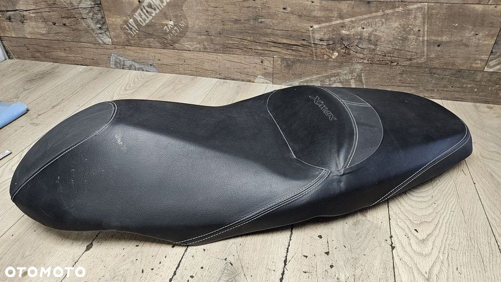 Siedzenie Yamaha X-MAX 300  X-MAX 250  B74-F4730-00 - 2