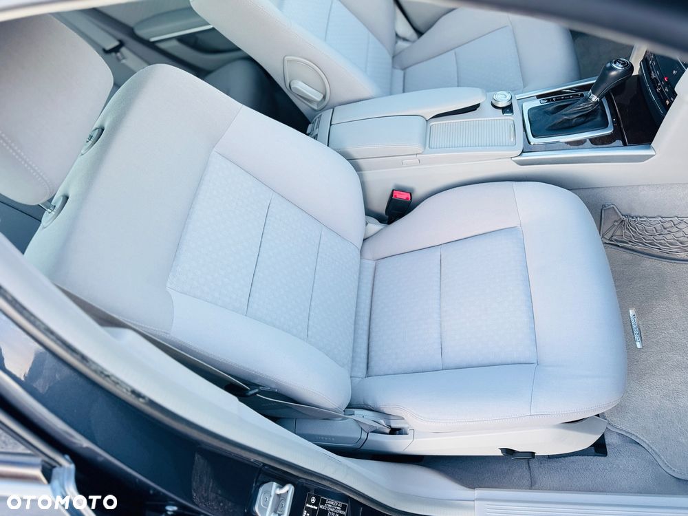 Mercedes-Benz Klasa E 200 BlueEFFICIENCY 7G-TRONIC Elegance - 10