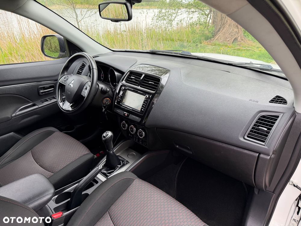 Mitsubishi ASX 1.6 2WD Diamant Edition - 12