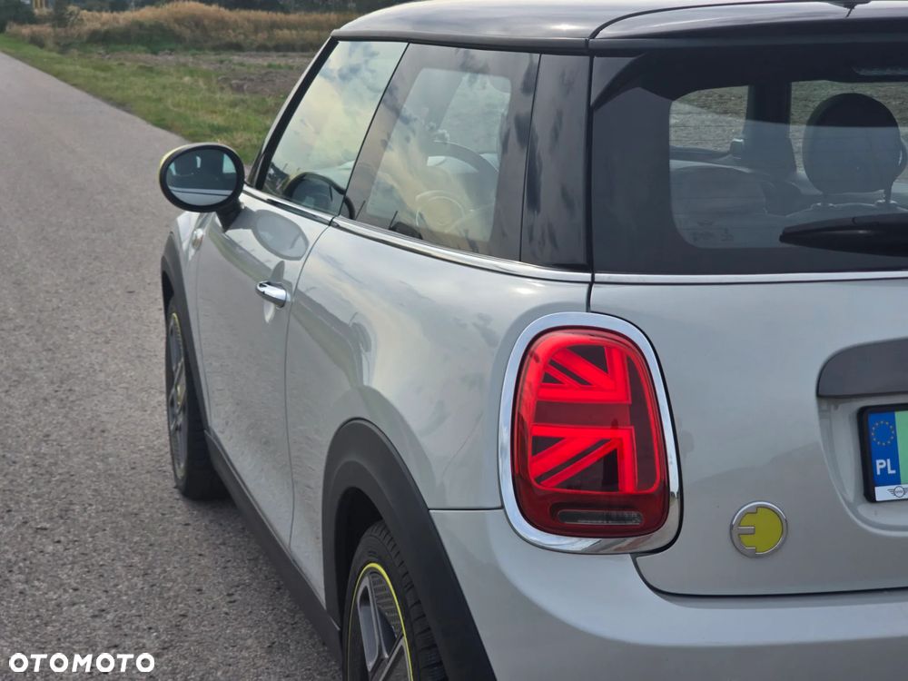 MINI Cooper SE Yours Trim - 25
