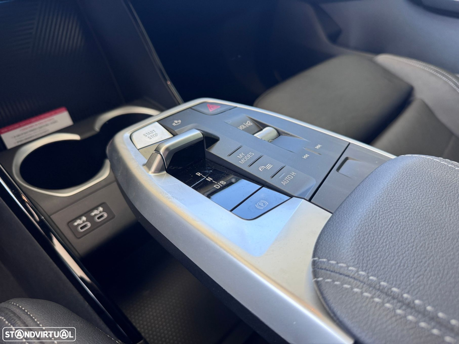 BMW iX1 xDrive30 Pack Desportivo M - 8