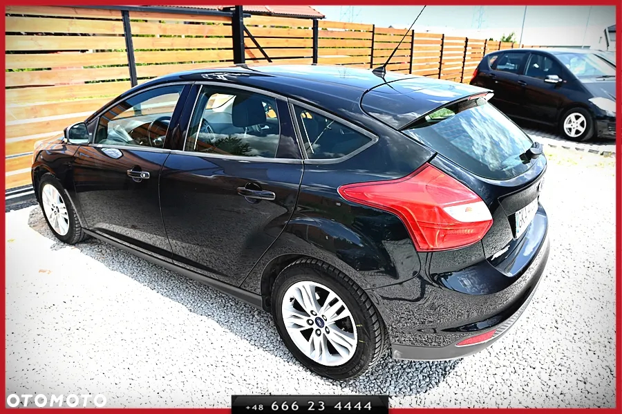 Ford Focus Turnier 1.0 EcoBoost Start-Stopp-System TITANIUM - 10