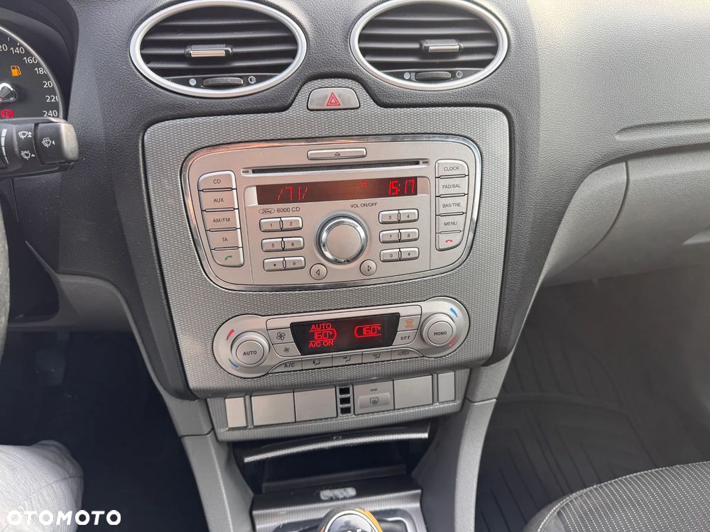 Ford Focus 1.8 Sport - 13