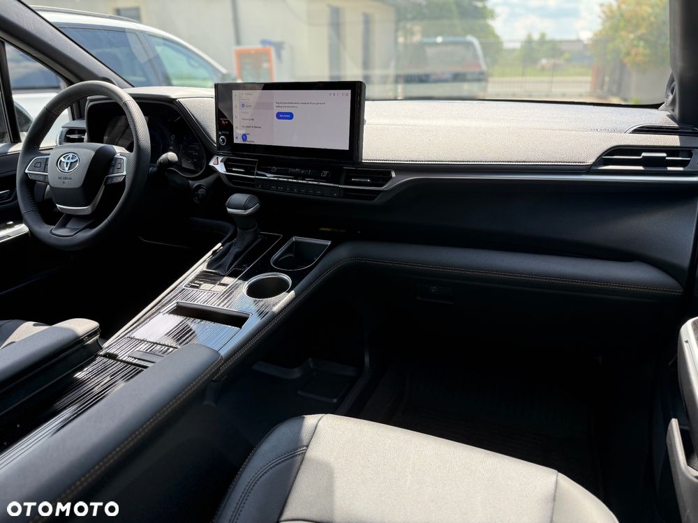 Toyota Sienna - 22