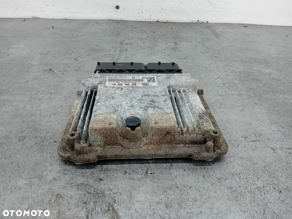 KOMPUTER, STEROWNIK VW PASSAT B6 06F906056AM 0261S012132  BOSCH - 4
