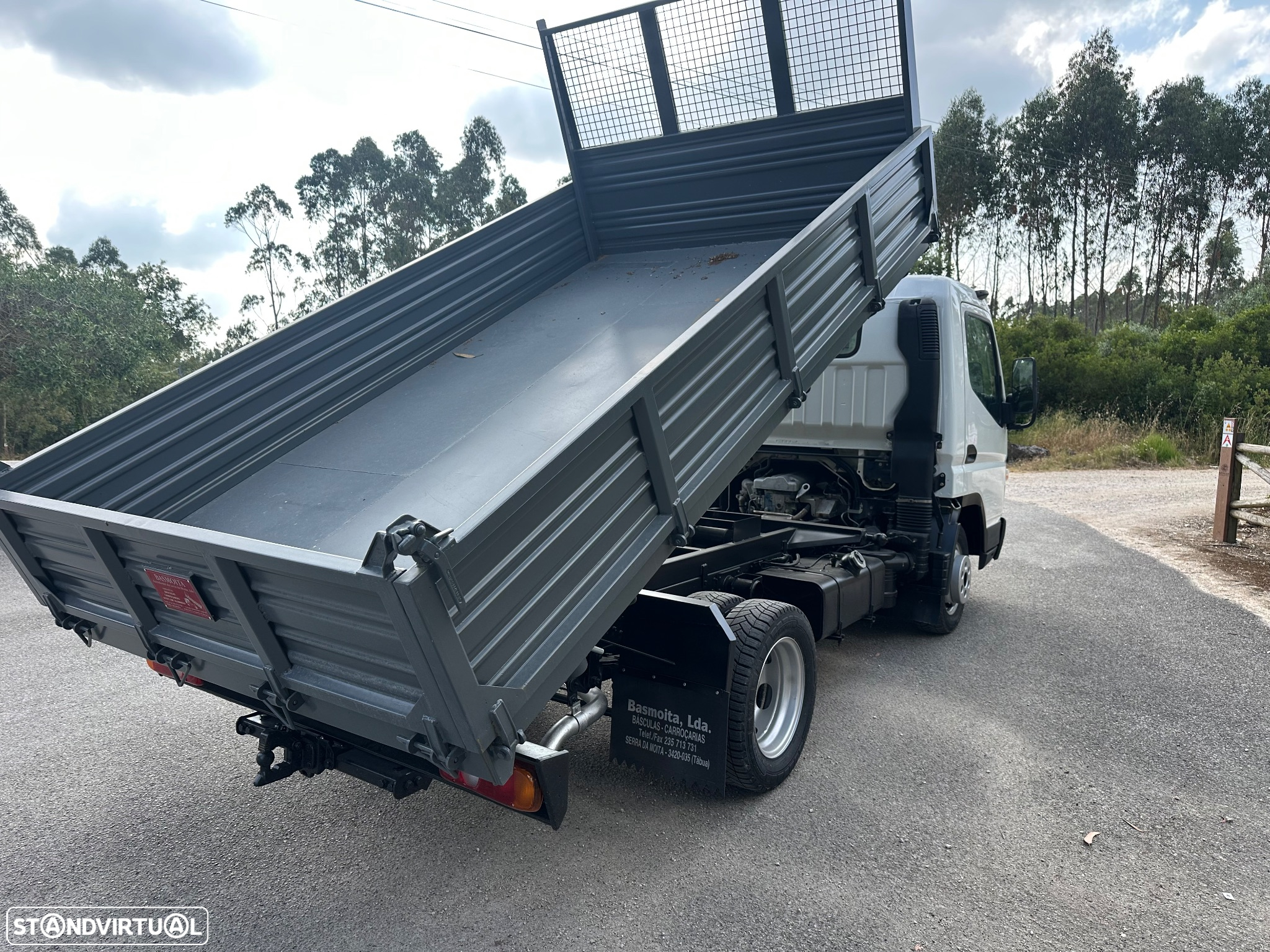 Mitsubishi Canter Fuso Tri-Basculante - 4