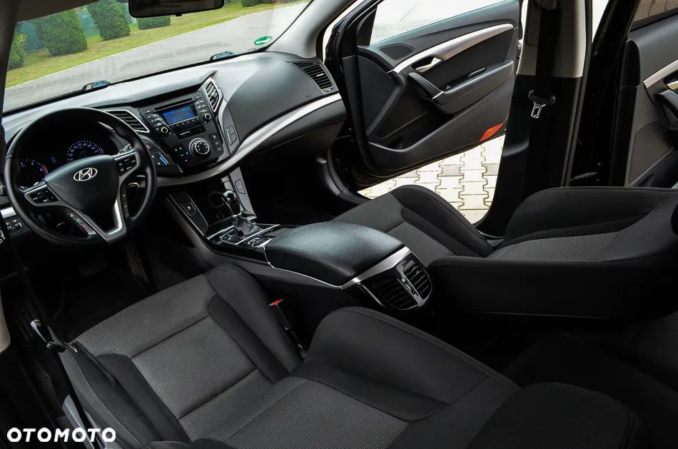 Hyundai i40 i40cw 1.7 CRDi Automatik Fifa World Cup Edition - 29