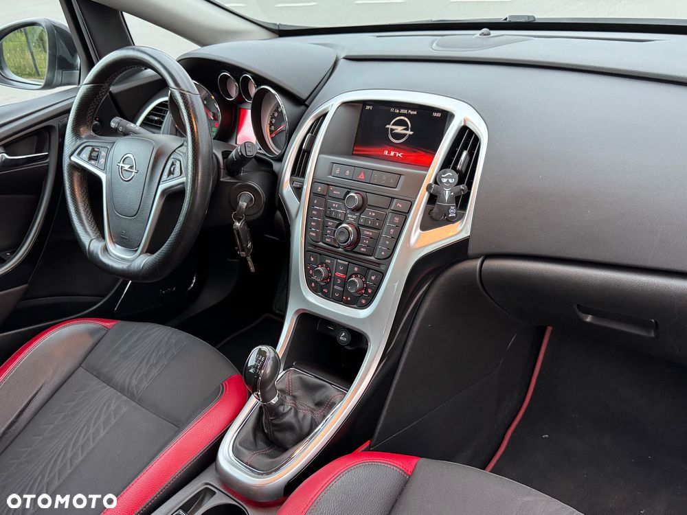 Opel Astra 2.0 BiTurbo CDTI DPF ecoFLEX SportsTourer St - 17