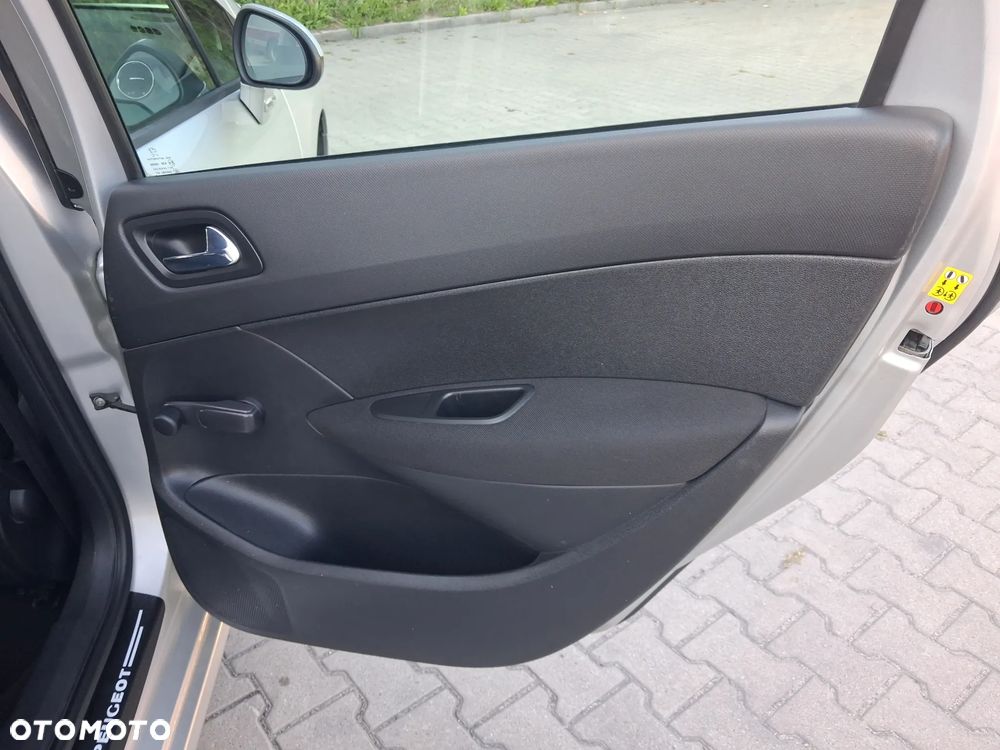 Peugeot 308 1.6 HDi Premium - 31