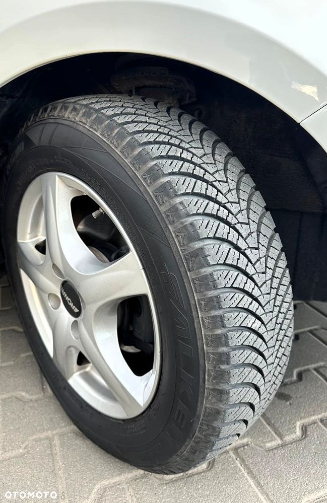 Kia Rio 1.2 Dream Team Edition - 18