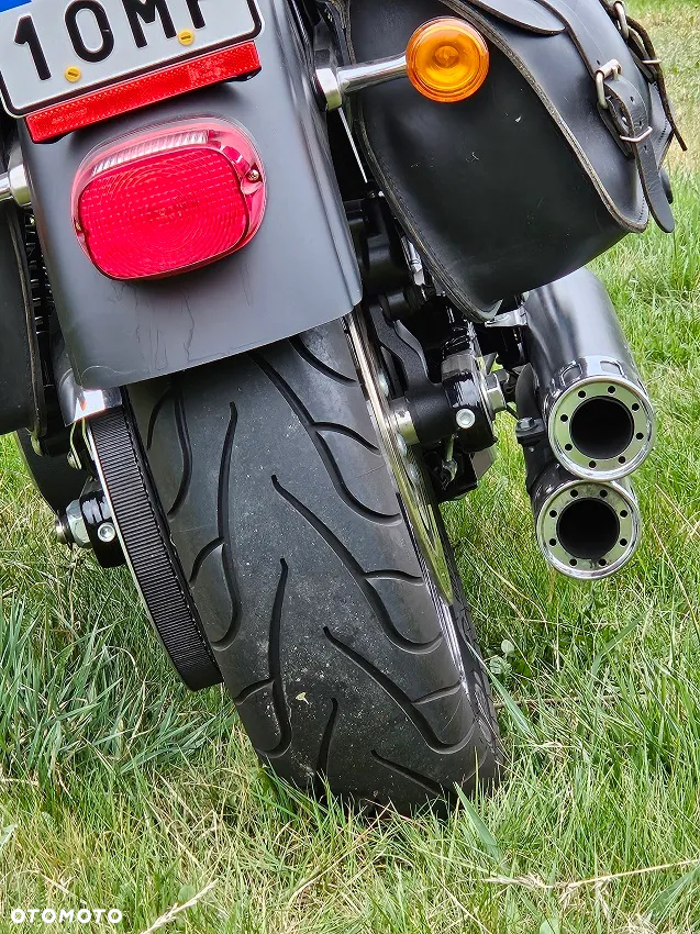 Harley-Davidson Dyna Street Bob - 5