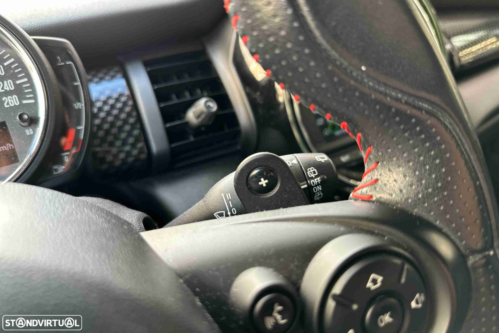 MINI 5 Portas Cooper SD Auto Desportiva - 17