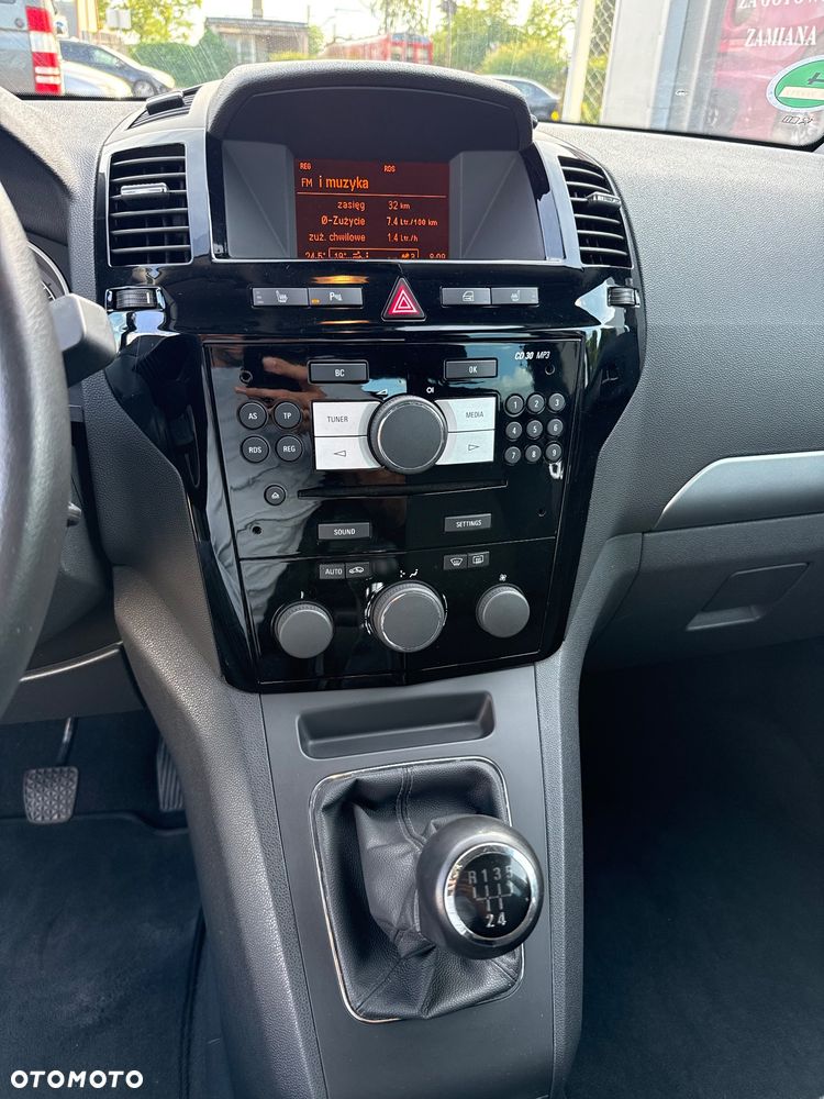 Opel Zafira 1.8 Cosmo - 15