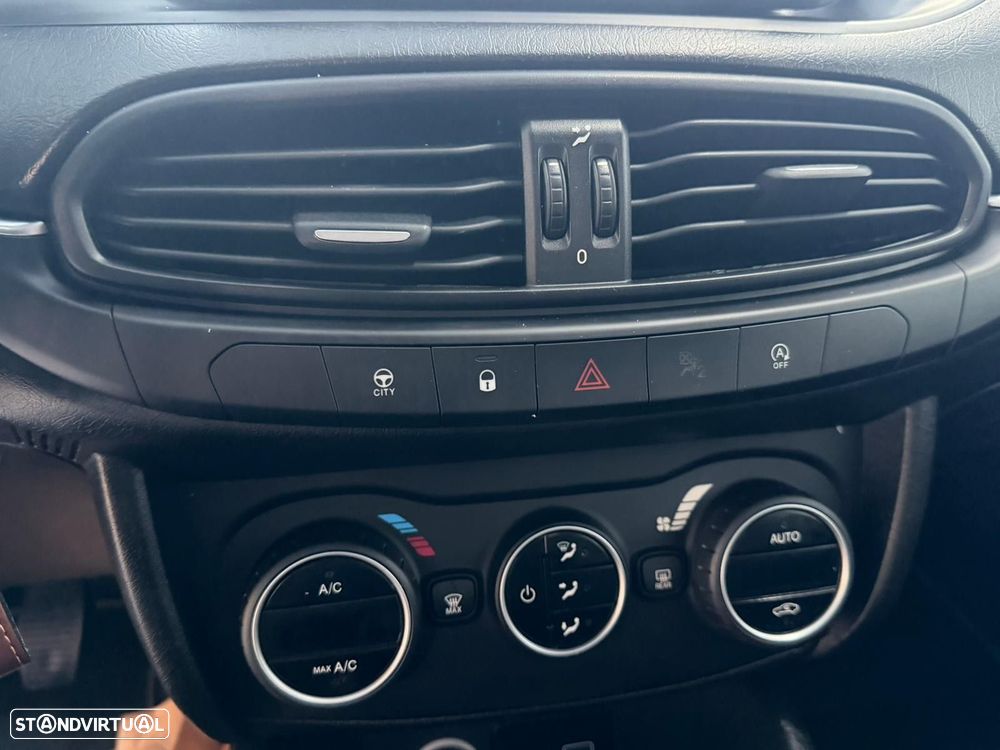 Fiat Tipo Station Wagon 1.3 M-Jet Lounge - 11