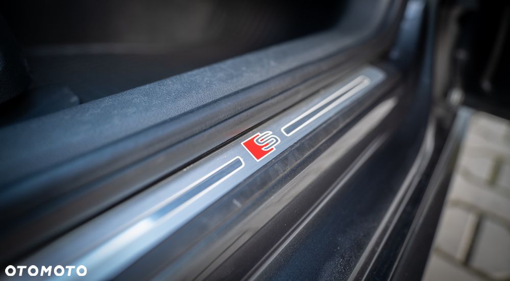 Audi A4 Avant 2.0 TDI S tronic - 29