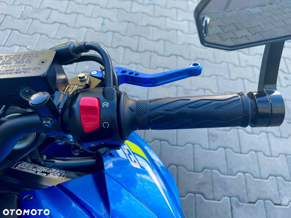 Suzuki GSX - 20