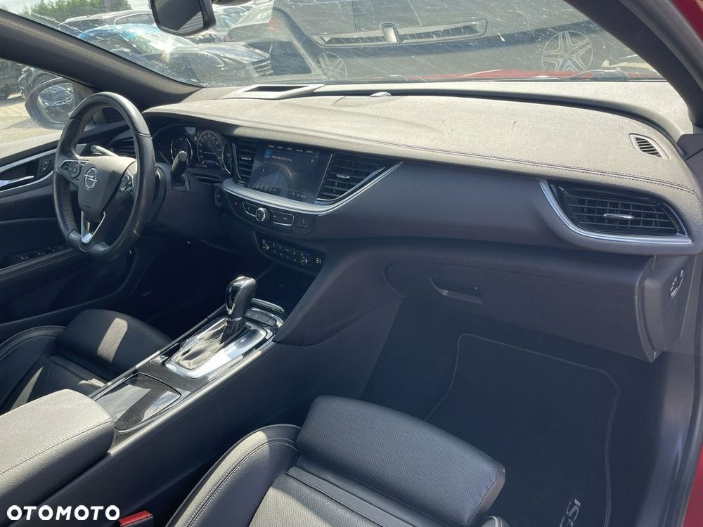 Opel Insignia 2.0 T 4x4 GSi S&S - 12
