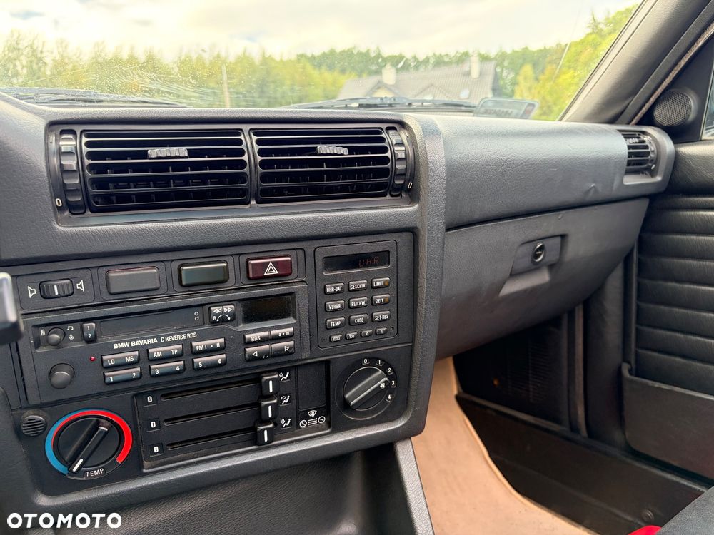BMW Seria 3 325i - 21