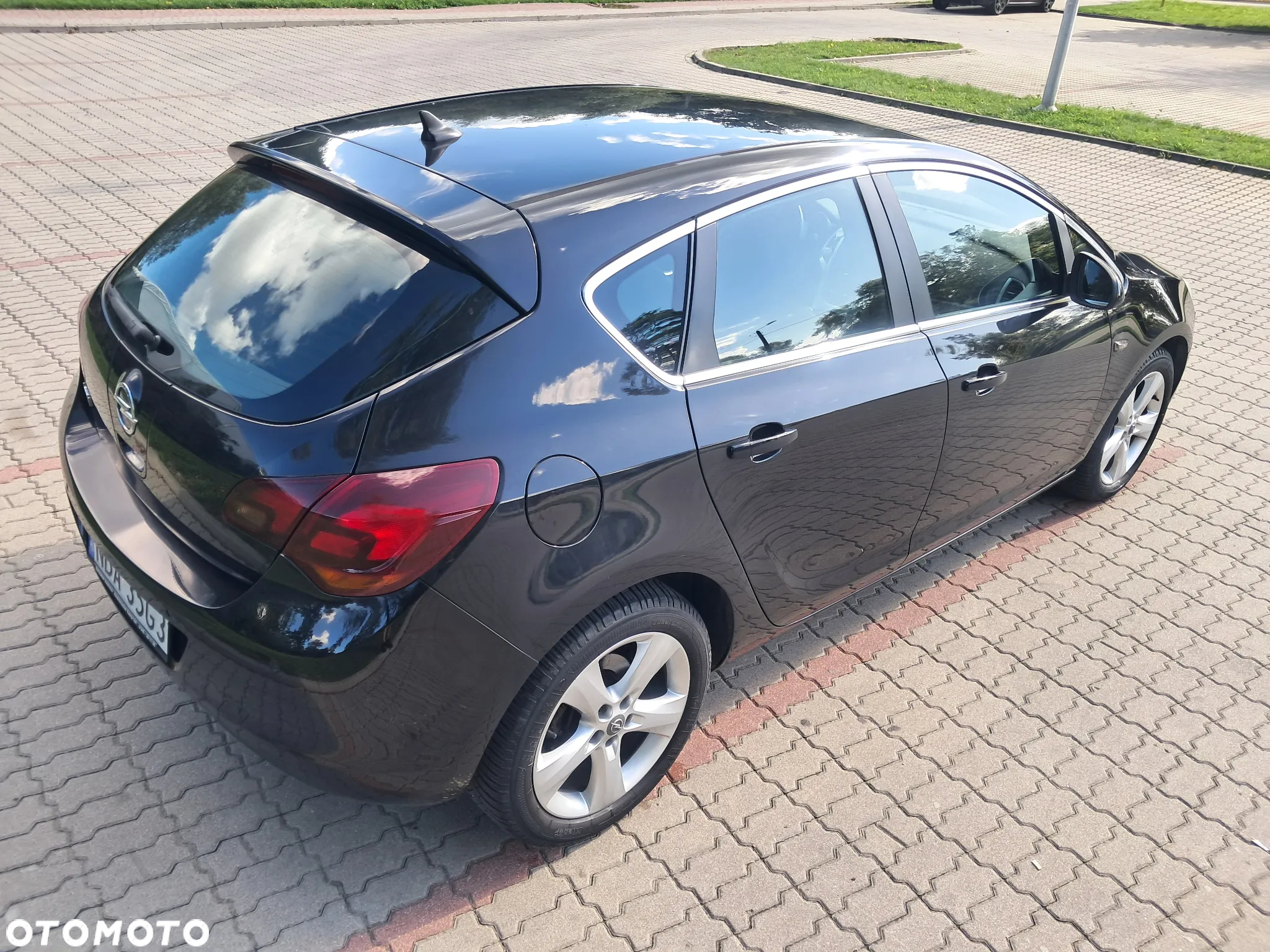 Opel Astra IV 1.4 T Cosmo - 7
