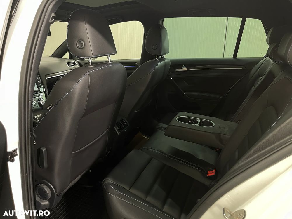 Volkswagen Golf - 13