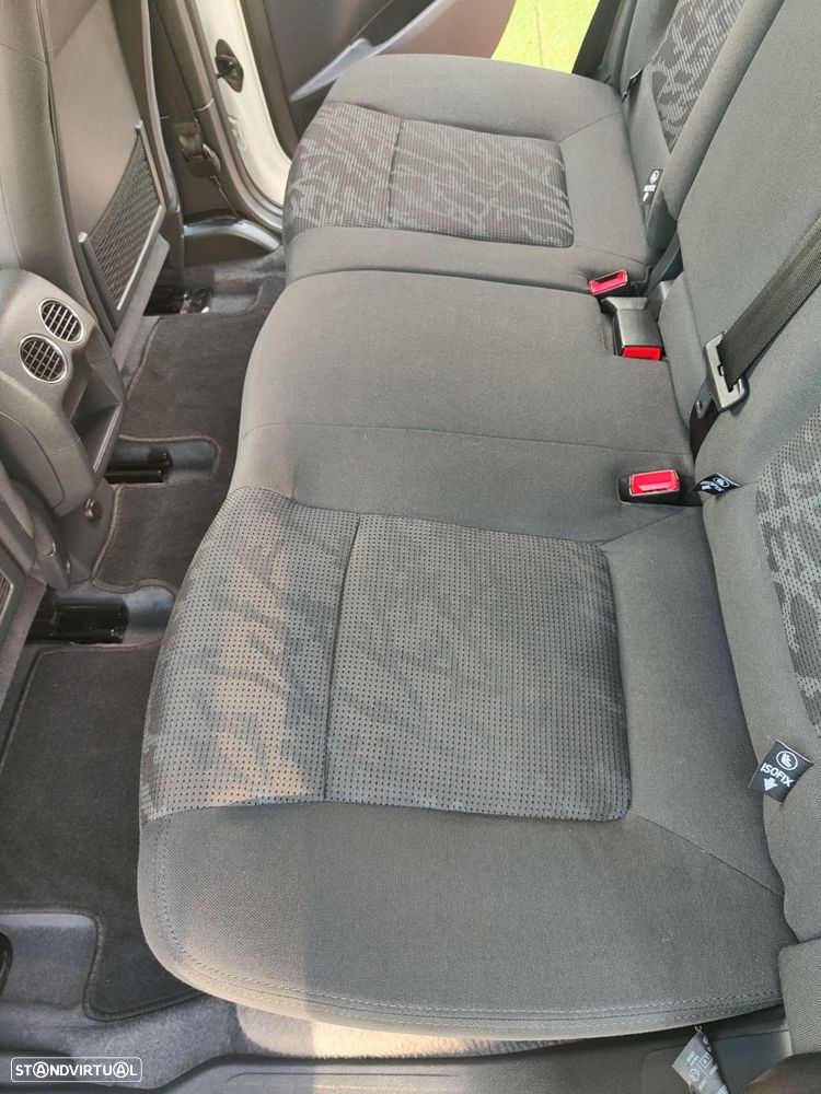 Peugeot 3008 2.0 HDi Hybrid4 - 28