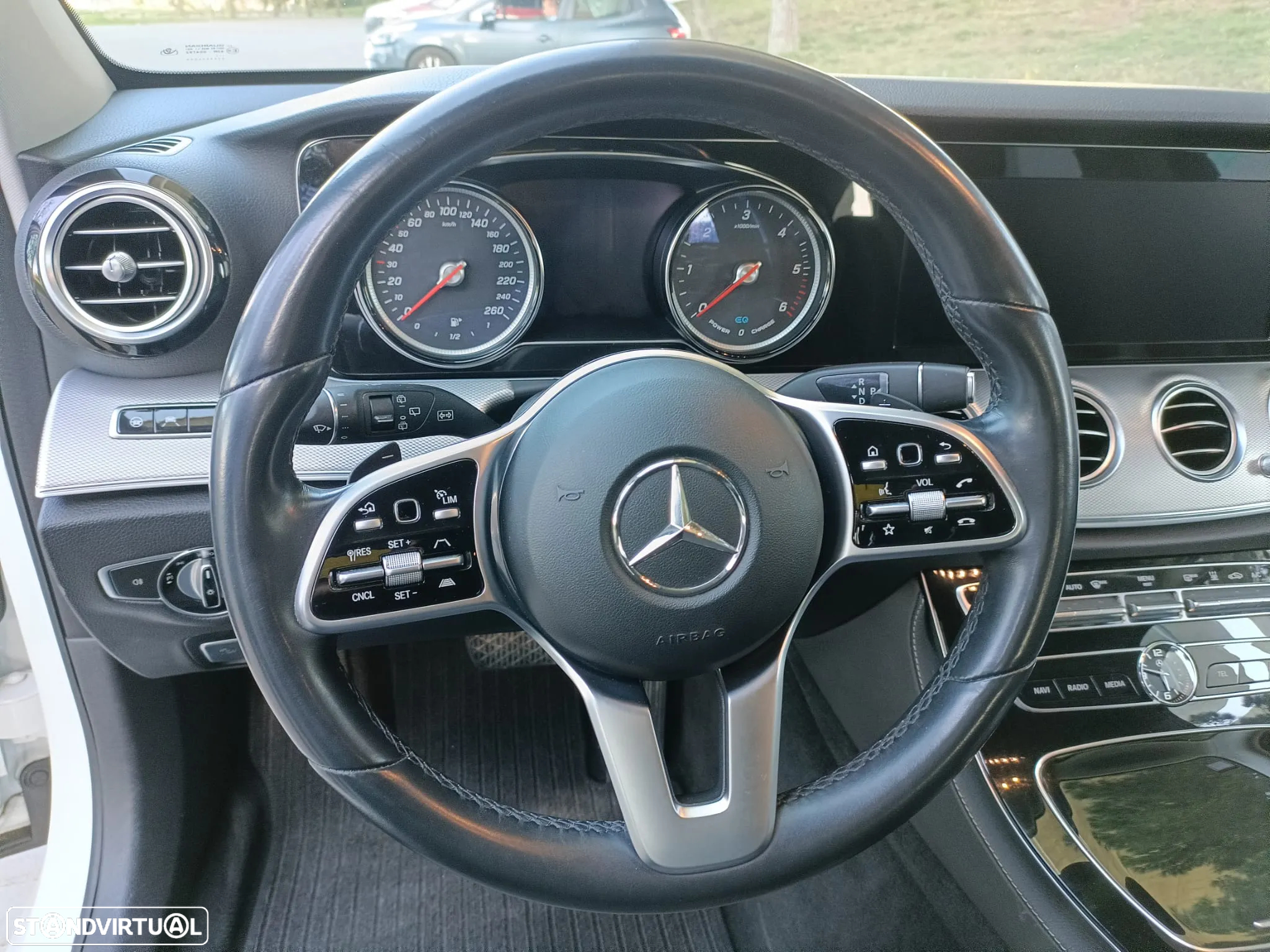 Mercedes-Benz E 300 T 9G-TRONIC Exclusive - 12