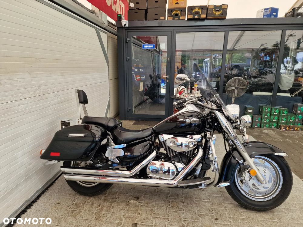 Suzuki Intruder - 14