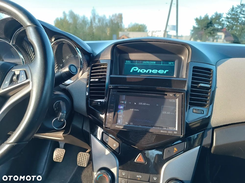 Chevrolet Cruze 2.0 D LT - 22