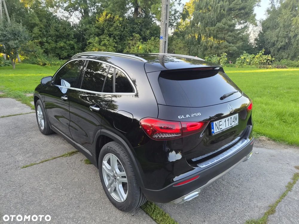 Mercedes-Benz GLA 250 8G-DCT Progressive - 9