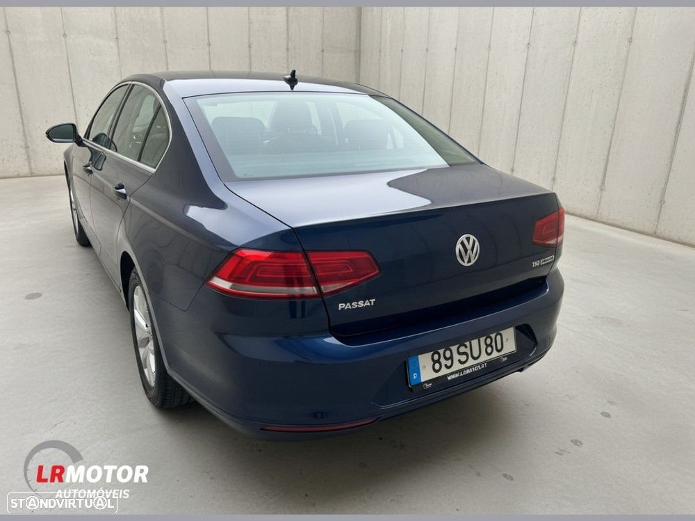 VW Passat 1.6 TDI Highline DSG - 4