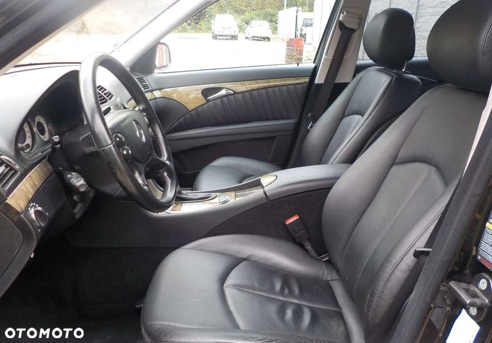 Mercedes-Benz Klasa E - 22