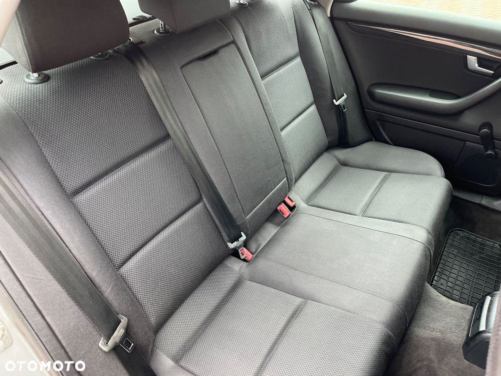 Audi A4 Avant - 15