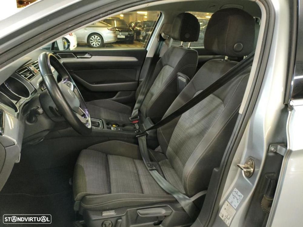 VW Passat Variant 2.0 TDI Business DSG - 6