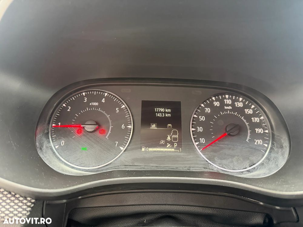 Dacia Sandero TCe 90 CVT Journey - 11