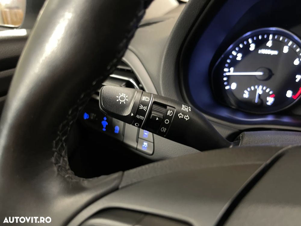 Hyundai i30 1.5 110CP M/T Highway - 21