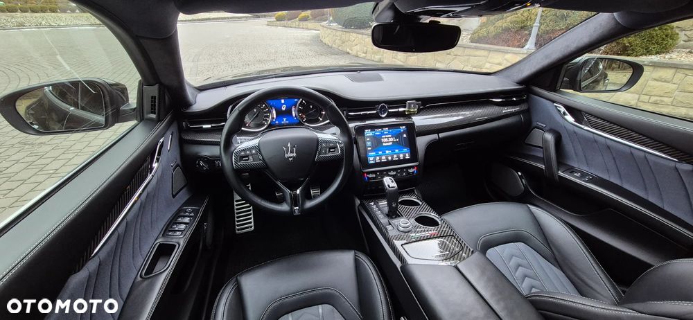 Maserati Quattroporte - 16