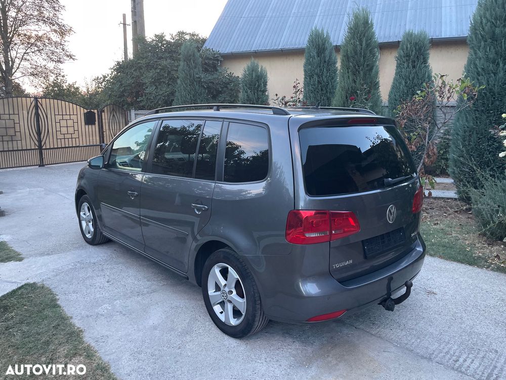 Volkswagen Touran - 5