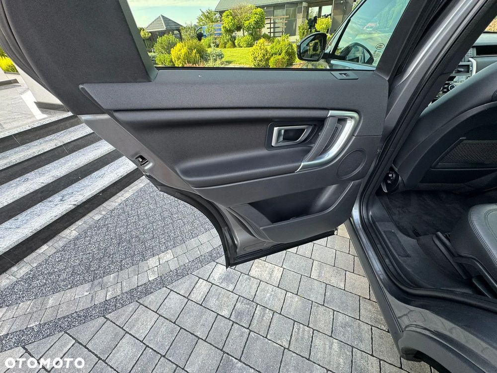 Land Rover Discovery Sport D150 R-Dynamic HSE - 32