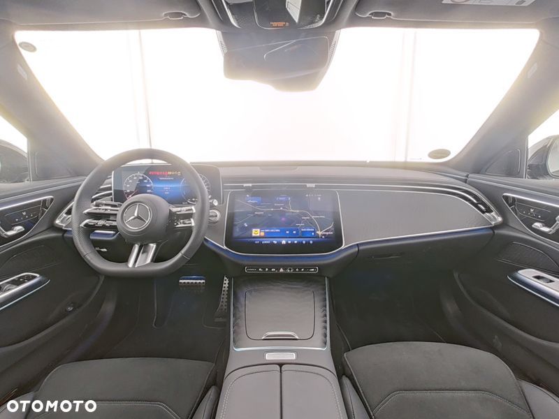 Mercedes-Benz Klasa E 300e 4Matic 9G-TRONIC Edition AMG Line - 6