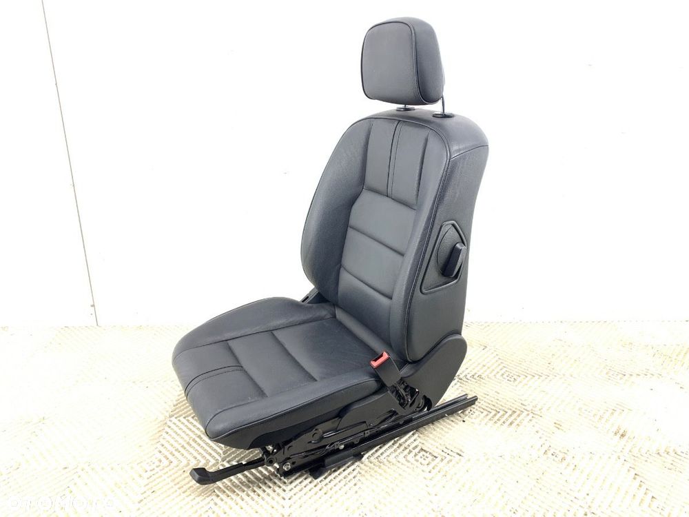 FOTEL PRAWY PRZÓD  MERCEDES-BENZ KLASA GLK (X204) 2008 - 2015 220 CDI 4-matic (204.984, 204.997) - 6