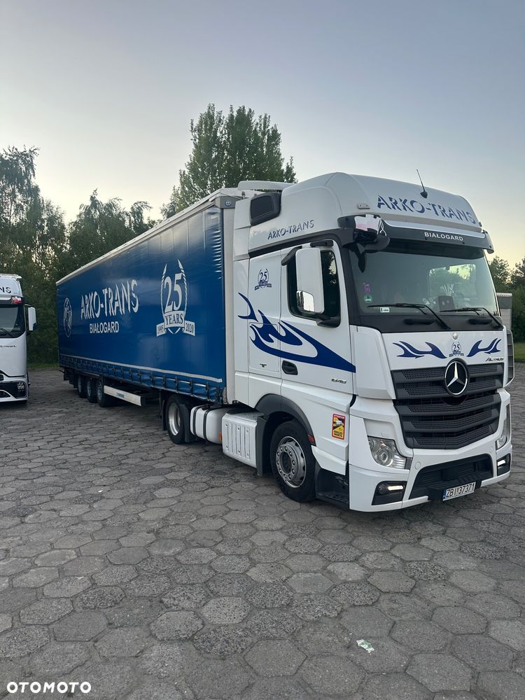 Mercedes-Benz Actros - 2
