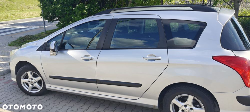 Peugeot 308 1.6 HDi Premium - 9