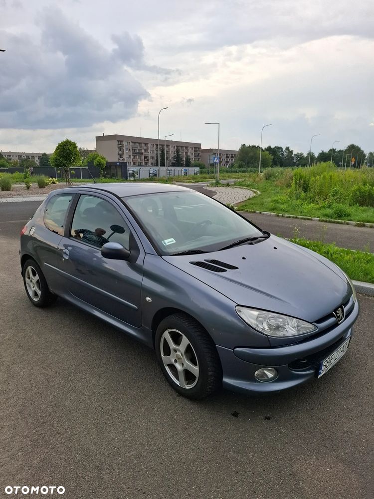 Peugeot 206 - 1