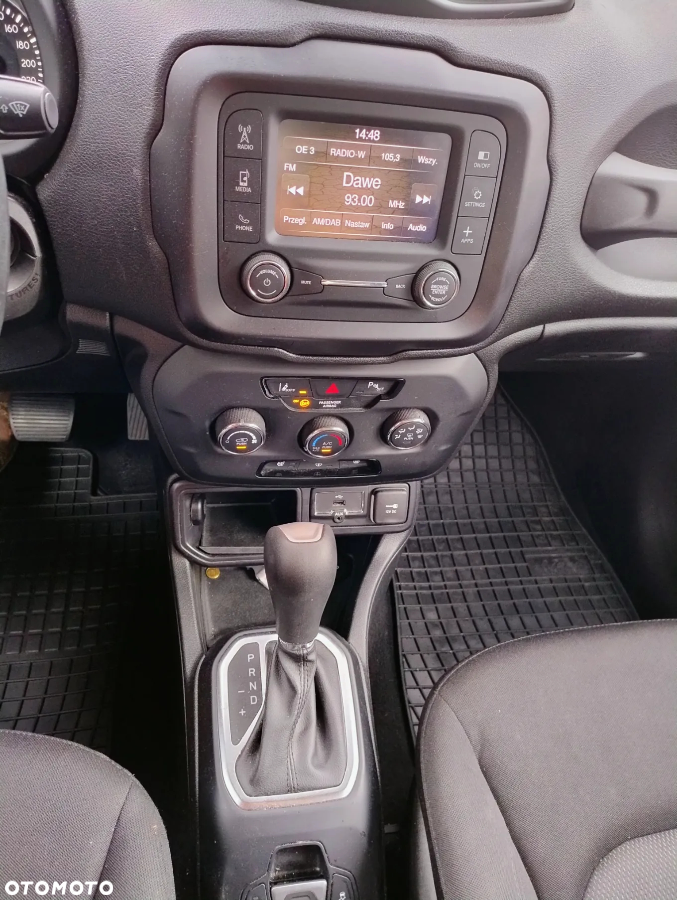 Jeep Renegade - 12