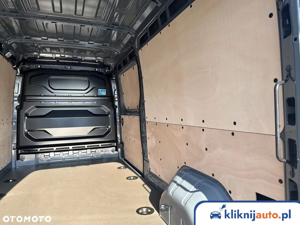 Renault MASTER Furgon FWD EXTRA 3,5T L3H2 2.0 dCi 170KM AT9 - 13