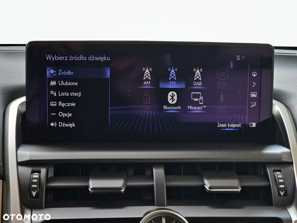 Lexus NX 300h F Impression AWD - 25