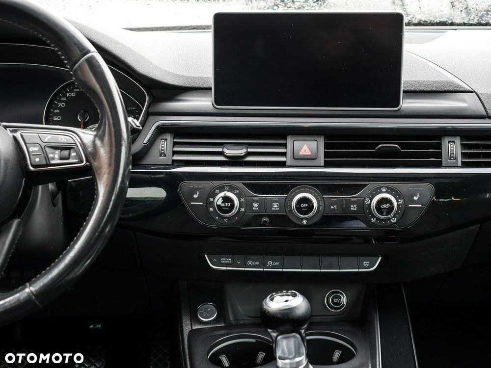 Audi A4 Avant 2.0 TDI Sport - 31