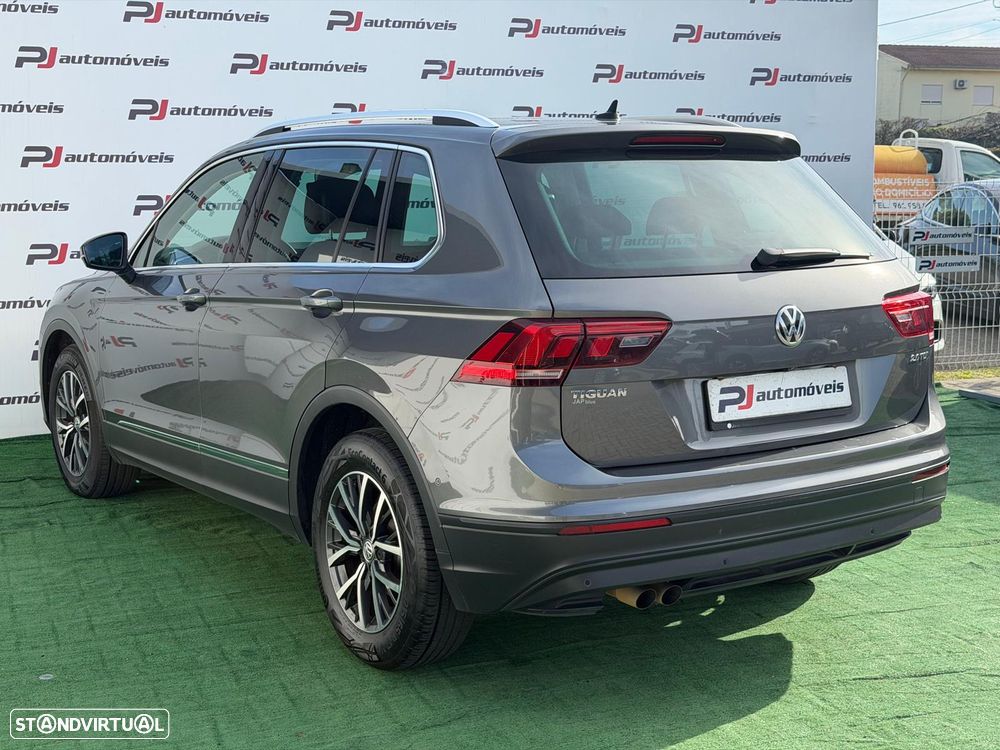 VW Tiguan 2.0 TDI Confortline DSG - 11