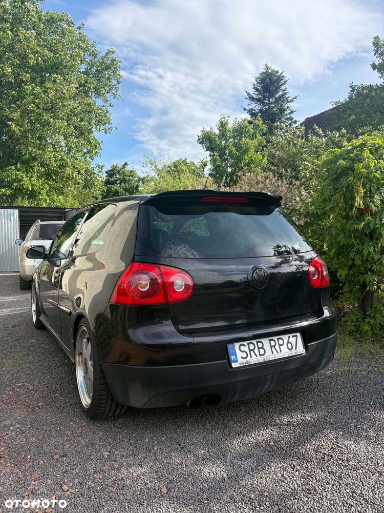 Volkswagen Golf - 5